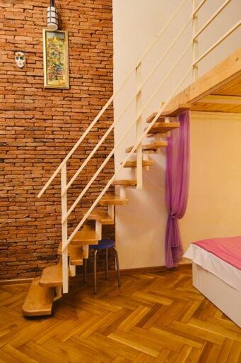 Comfortable Flat in Central Tbilisi room 3